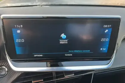 Photo 25 Peugeot 2008  PureTech 130 S&S BVM6