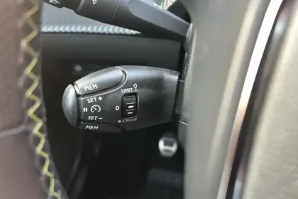 Photo 19 Peugeot 2008  PureTech 130 S&S BVM6