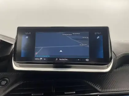 Photo 45 Peugeot 2008  PureTech 130 S&S BVM6