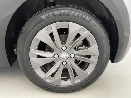 Photo 15 Peugeot 208  Electrique 50 kWh 136ch