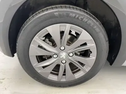 Photo 18 Peugeot 208  Electrique 50 kWh 136ch