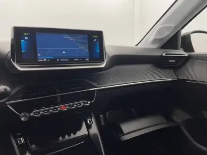 Photo 24 Peugeot 208  Electrique 50 kWh 136ch