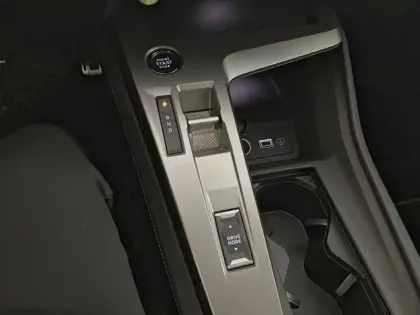 Photo 14 Peugeot 408  Electrique 58 kWh 210ch