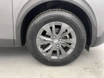 Photo 17 Peugeot 2008  PureTech 100 S&S BVM6