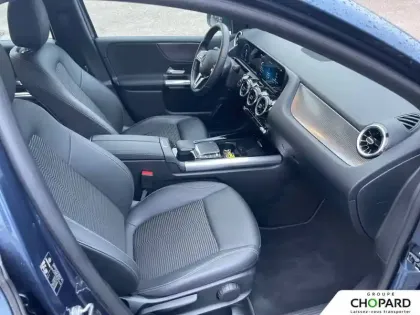 Photo 12 Mercedes Classe B  180 d 8G-DCT