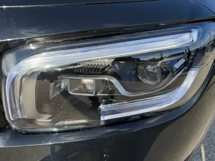 Photo 61 Mercedes GLB  200 d 8G-DCT