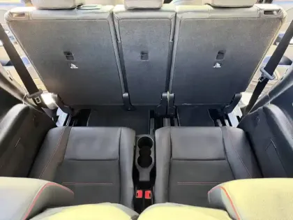 Photo 56 Mercedes GLB  200 d 8G-DCT