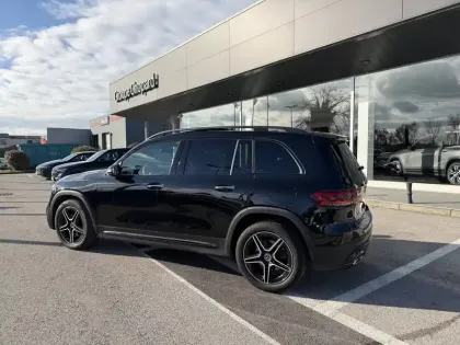 Photo 42 Mercedes GLB  200 d 8G-DCT