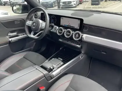 Photo 15 Mercedes GLB  200 d 8G-DCT