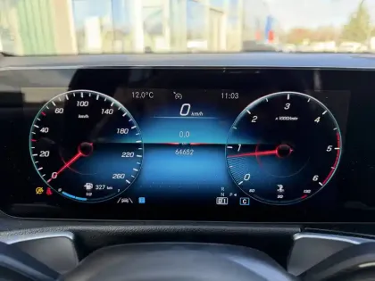 Photo 62 Mercedes GLB  200 d 8G-DCT