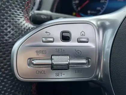 Photo 22 Mercedes GLB  200 d 8G-DCT