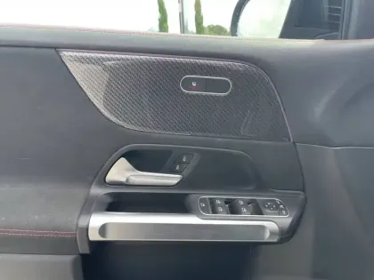 Photo 7 Mercedes GLB  200 d 8G-DCT