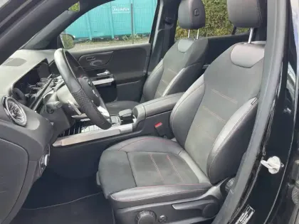 Photo 12 Mercedes GLB  200 d 8G-DCT