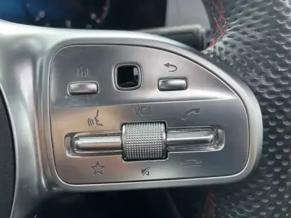 Photo 27 Mercedes GLB  200 d 8G-DCT