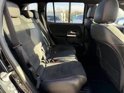 Photo 52 Mercedes GLB  200 d 8G-DCT