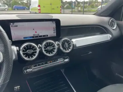 Photo 32 Mercedes GLB  200 d 8G-DCT