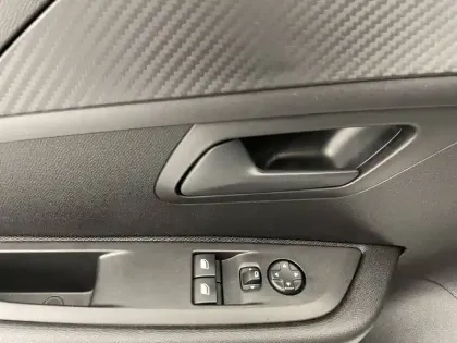 Photo 30 Peugeot 208  BLUEHDI 100 S&S BVM6