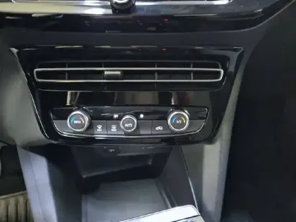 Photo 25 Opel Mokka  Electrique 136 ch & Batterie 50 kWh