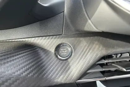 Photo 20 Peugeot 2008  Hybrid 145 e-DCS6