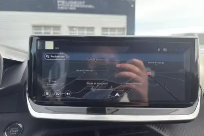 Photo 13 Peugeot 2008  Hybrid 145 e-DCS6