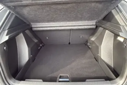 Photo 24 Peugeot 2008  Hybrid 145 e-DCS6