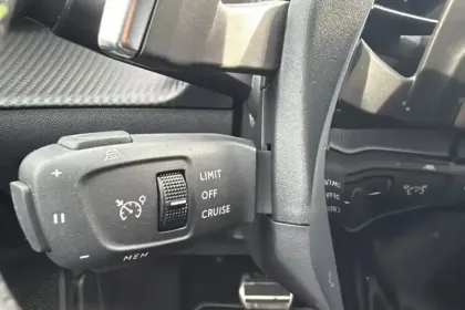 Photo 12 Peugeot 2008  Hybrid 145 e-DCS6