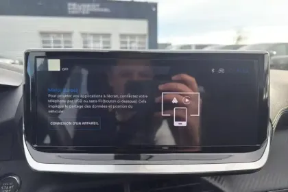 Photo 16 Peugeot 2008  Hybrid 145 e-DCS6