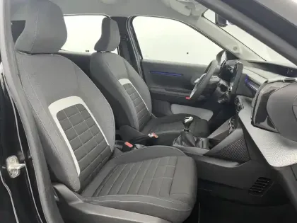 Photo 25 Citroën C3  Turbo 100 ch BVM6