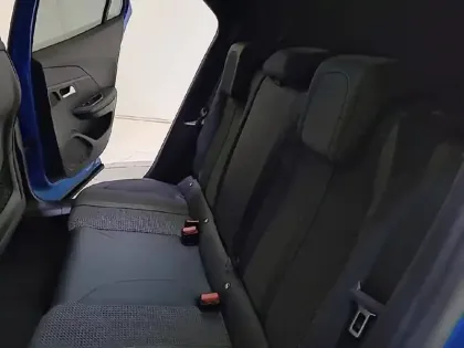 Photo 11 Peugeot 2008  PureTech 130 S&S EAT8