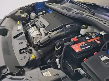 Photo 14 Peugeot 2008  PureTech 130 S&S EAT8