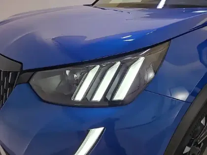 Photo 15 Peugeot 2008  PureTech 130 S&S EAT8