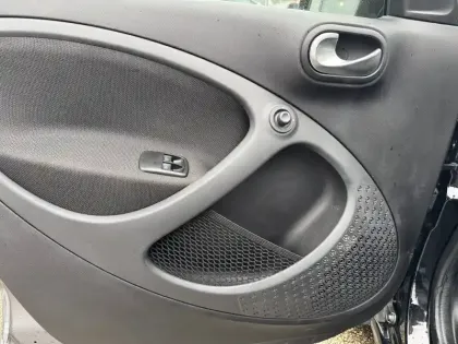 Photo 24 Smart Forfour  82 ch