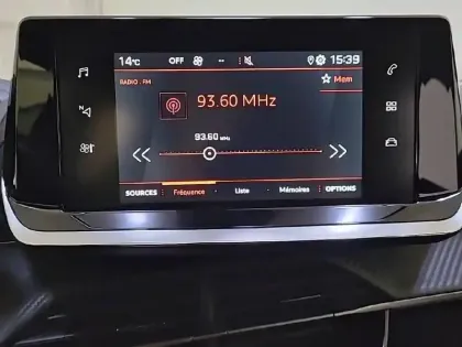 Photo 18 Peugeot 2008  PureTech 130 S&S EAT8