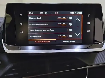 Photo 21 Peugeot 2008  PureTech 130 S&S EAT8