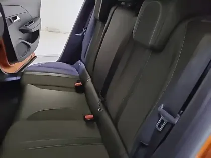 Photo 11 Peugeot 2008  PureTech 130 S&S EAT8