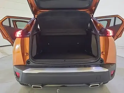 Photo 5 Peugeot 2008  PureTech 130 S&S EAT8