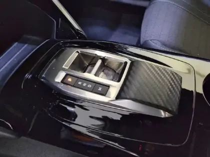 Photo 13 Peugeot 2008  PureTech 130 S&S EAT8