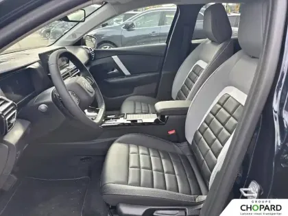 Photo 10 Citroën C4  Hybride 136 e-DCS6