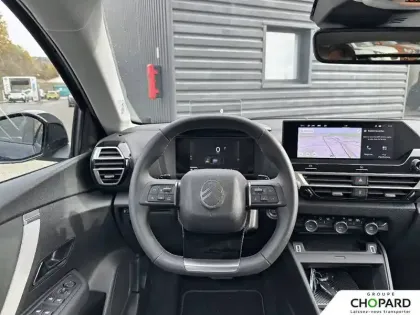 Photo 1 Citroën C4  Hybride 136 e-DCS6