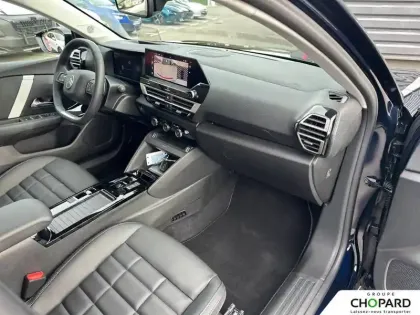 Photo 12 Citroën C4  Hybride 136 e-DCS6