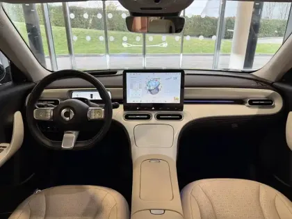 Photo 16 Smart Smart 1 Smart #1 368 ch