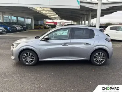 Photo 31 Peugeot 208  PureTech 100 S&S EAT8