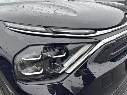 Photo 15 Citroën C4 e- 136 ch Automatique