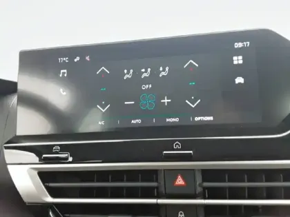 Photo 23 Citroën C4  Hybride 136 e-DCS6