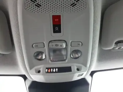 Photo 17 Citroën C4  Hybride 136 e-DCS6