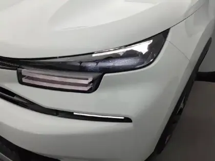 Photo 15 Citroën C4  Hybride 136 e-DCS6