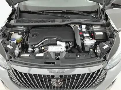 Photo 25 Peugeot 2008  Hybrid 136 e-DCS6