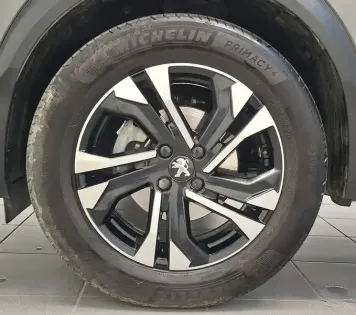 Photo 18 Peugeot 2008  PureTech 130 S&S BVM6