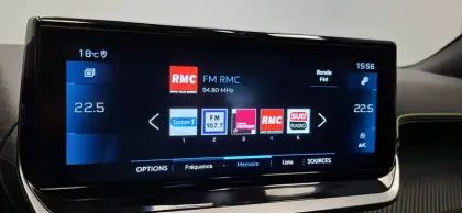 Photo 27 Peugeot 2008  PureTech 130 S&S BVM6