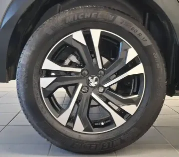 Photo 20 Peugeot 2008  PureTech 130 S&S BVM6